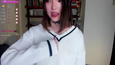 Snapshot of dark_ester chatting on March 11, 2025, 4:51 pm Ester online show from March 11, 2025, 4:51 pm