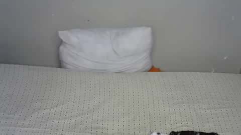 Snapshot of dark_lovly chatting on October 19, 2025, 7:20 am dark_lovly online show from October 19, 2025, 7:20 am
