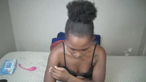 dark_lovly online show from February 28, 2026, 5:14 pm