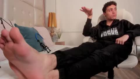 dark_sun333 online show from September 27, 2025, 10:04 pm