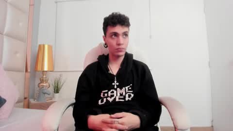 dark_sun333 online show from November 21, 2025, 11:14 pm