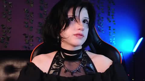 Snapshot of dark_vamp_ chatting on January 18, 2025, 9:34 pm Vamp  online show from January 18, 2025, 9:34 pm