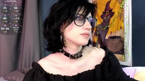 Snapshot of dark_vamp_ chatting on February 5, 2025, 6:37 pm Vamp  online show from February 5, 2025, 6:37 pm