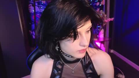 Snapshot of dark_vamp_ chatting on February 10, 2025, 4:08 am Vamp  online show from February 10, 2025, 4:08 am