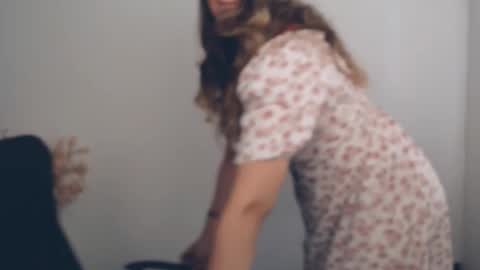 Snapshot of darklure_ chatting on September 15, 2025, 1:55 pm Anna online show from September 15, 2025, 1:55 pm