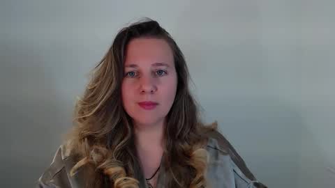 Snapshot of darklure_ chatting on September 20, 2025, 10:55 pm Anna online show from September 20, 2025, 10:55 pm