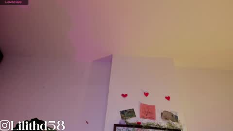 Snapshot of darknes_lilith18 chatting on April 17, 2026, 2:47 am darknes_lilith18 online show from April 17, 2026, 2:47 am