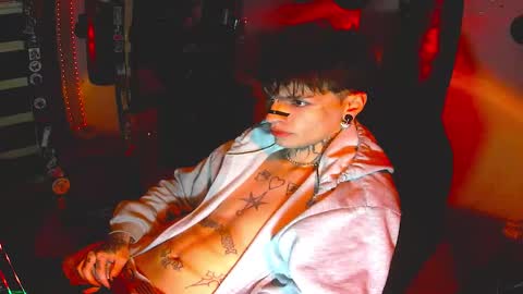   online show from November 12, 2025, 6:14 am