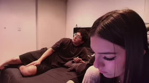 darkpleasuress online show from July 15, 2026, 7:57 am