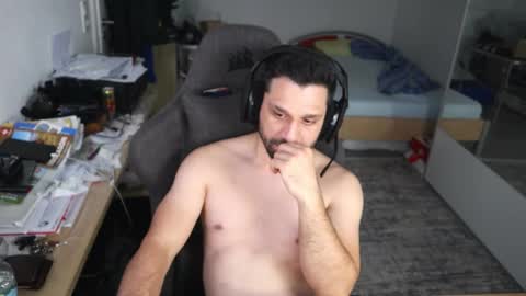 darkschneider_ online show from October 4, 2025, 5:49 am