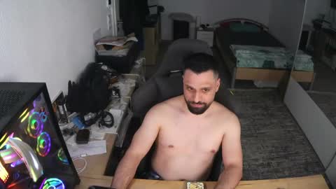 darkschneider_ online show from April 22, 2026, 10:44 pm