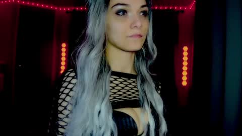 roseredgoddess online show from June 13, 2026, 1:03 am