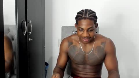 Snapshot of darktemp_ chatting on February 13, 2026, 11:06 am Darktemp online show from February 13, 2026, 11:06 am