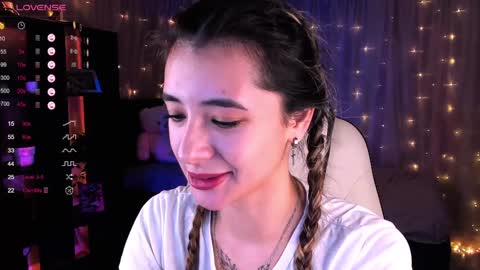 Belle online show from December 14, 2024, 7:29 am