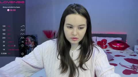 Snapshot of darlenedolce chatting on February 22, 2025, 1:35 pm darlenedolce online show from February 22, 2025, 1:35 pm