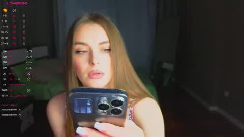 Darlina online show from November 26, 2025, 3:57 pm