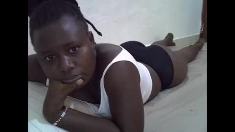 darling_ella online show from March 11, 2026, 8:53 am