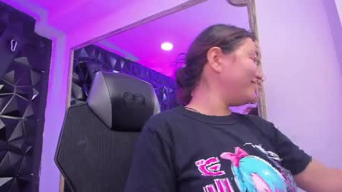 Darling online show from April 6, 2026, 1:23 pm