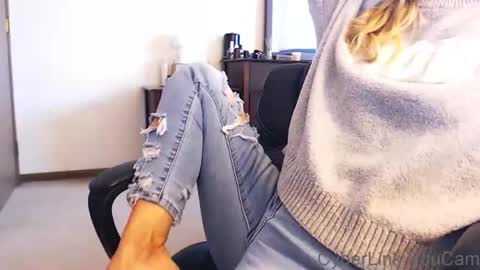 DarlingD online show from February 6, 2025, 2:48 pm