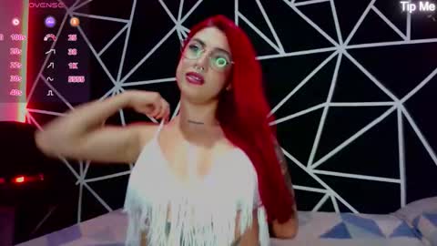 Snapshot of darlyhooper1_ chatting on November 19, 2025, 10:21 pm Darlyhooper online show from November 19, 2025, 10:21 pm