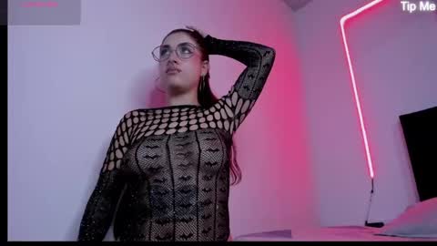 Darlyhooper online show from March 24, 2026, 2:16 am