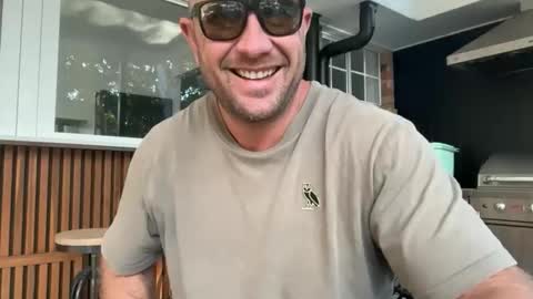 dartanian0001 online show from September 15, 2025, 9:15 pm