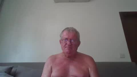 Snapshot of darwincock chatting on April 8, 2026, 1:27 am darwincock online show from April 8, 2026, 1:27 am