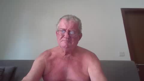 Snapshot of darwincock chatting on April 14, 2026, 4:29 am darwincock online show from April 14, 2026, 4:29 am
