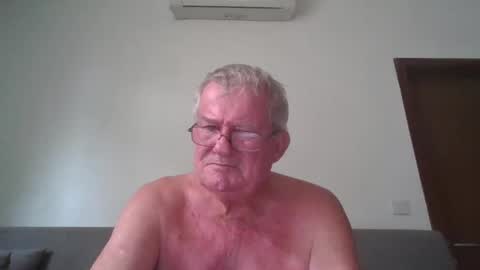 Snapshot of darwincock chatting on April 17, 2026, 3:20 am darwincock online show from April 17, 2026, 3:20 am