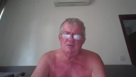 Snapshot of darwincock chatting on April 24, 2026, 2:03 am darwincock online show from April 24, 2026, 2:03 am
