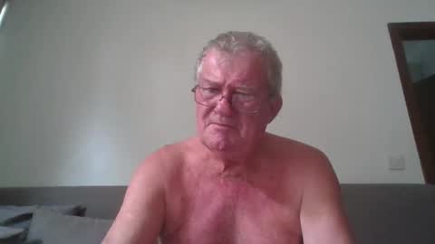 Snapshot of darwincock chatting on April 28, 2026, 2:27 am darwincock online show from April 28, 2026, 2:27 am
