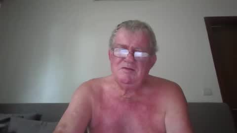 Snapshot of darwincock chatting on April 30, 2026, 1:23 am darwincock online show from April 30, 2026, 1:23 am