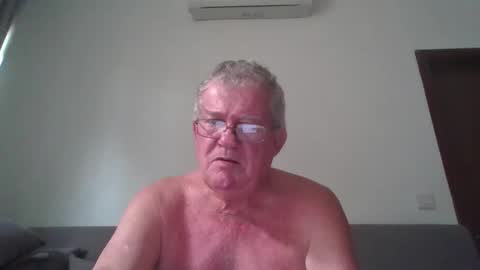 Snapshot of darwincock chatting on May 3, 2026, 2:50 am darwincock online show from May 3, 2026, 2:50 am