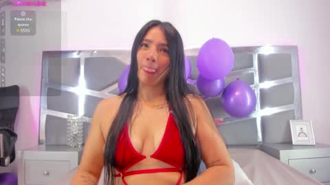 Snapshot of dashafoxxx chatting on December 29, 2024, 3:22 am Dasha Foxxx online show from December 29, 2024, 3:22 am