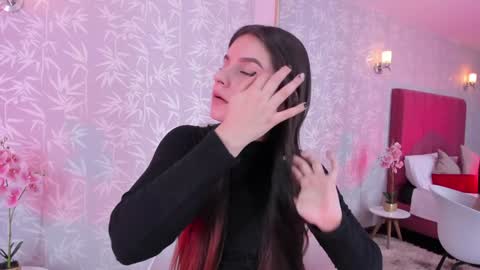 Snapshot of dashanovikov chatting on January 19, 2025, 6:00 pm Dasha online show from January 19, 2025, 6:00 pm