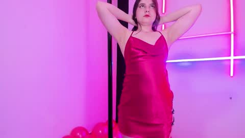 Snapshot of dashanovikov chatting on February 14, 2025, 3:15 pm Dasha online show from February 14, 2025, 3:15 pm