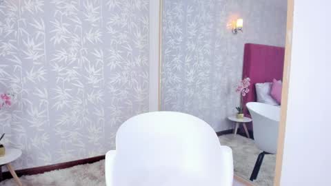 Snapshot of dashanovikov chatting on February 23, 2025, 12:16 pm Dasha online show from February 23, 2025, 12:16 pm
