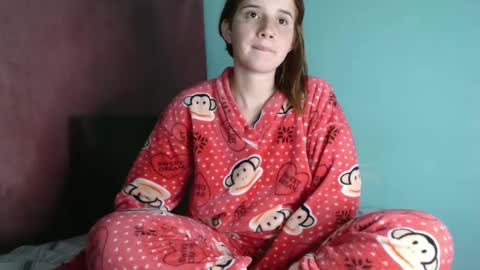 Dafne online show from February 21, 2025, 4:07 am