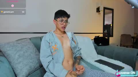 Dass Roman online show from September 30, 2025, 8:47 pm