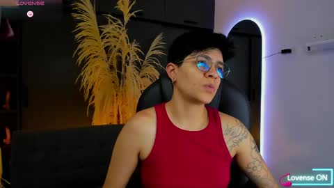 Snapshot of dass_roman chatting on May 2, 2026, 9:20 pm Dass Roman online show from May 2, 2026, 9:20 pm