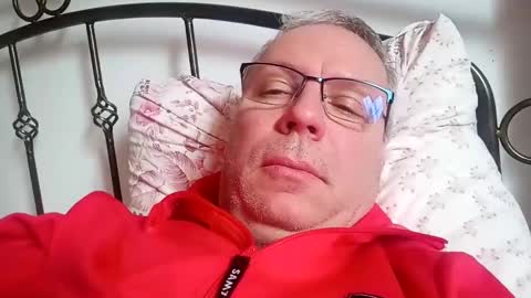 Snapshot of dasteroff chatting on February 2, 2025, 11:51 am dasteroff online show from February 2, 2025, 11:51 am