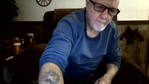 Snapshot of dave571960 chatting on March 23, 2026, 10:30 am dave571960 online show from March 23, 2026, 10:30 am