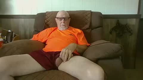 Snapshot of dave571960 chatting on July 12, 2026, 2:08 pm dave571960 online show from July 12, 2026, 2:08 pm