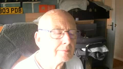 Snapshot of dave9569a chatting on June 18, 2026, 5:28 pm dave9569a online show from June 18, 2026, 5:28 pm