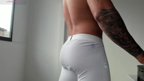 dave_hs online show from January 19, 2025, 6:53 pm