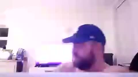 davehw1993 online show from June 18, 2026, 1:28 am