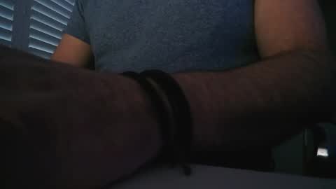 davesu12345 online show from February 12, 2026, 7:25 am