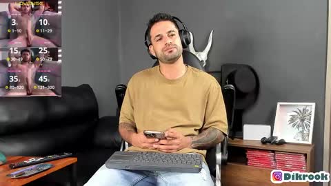 Snapshot of davevilboy chatting on March 7, 2025, 12:01 pm Daves online show from March 7, 2025, 12:01 pm
