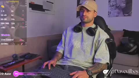 Snapshot of davevilboy chatting on October 5, 2025, 2:48 pm Daves online show from October 5, 2025, 2:48 pm