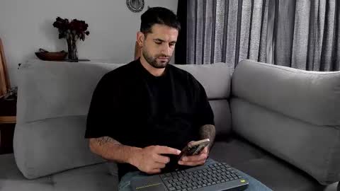 Snapshot of davevilboy chatting on October 8, 2025, 3:20 pm Daves online show from October 8, 2025, 3:20 pm